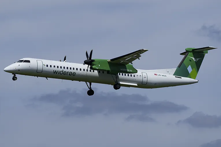 image of a Bombardier Dash-8 Q400 plane