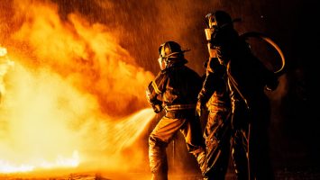Johannesburg,,South,Africa,-,August,26:,Two,Firefighters,Fighting,A